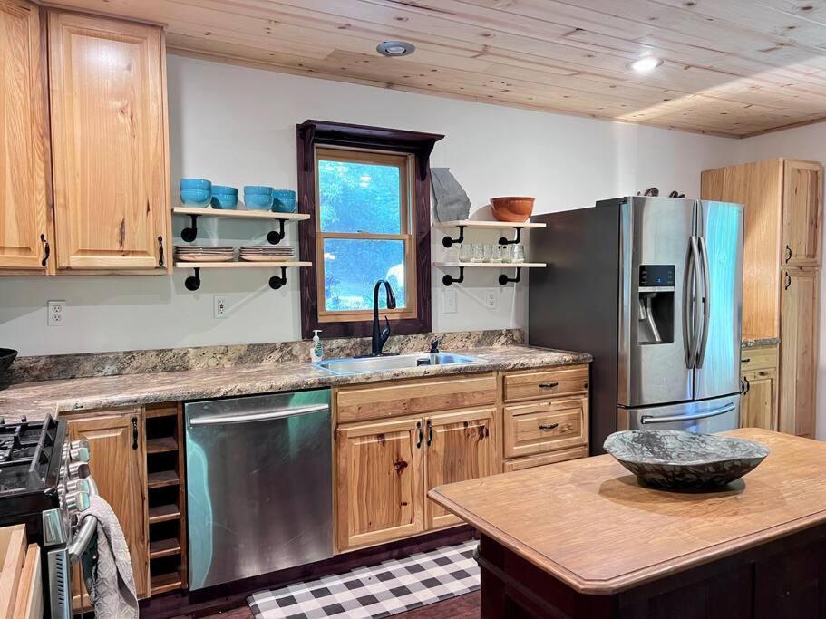 Close To Lake Blue Ridge, Hot Tub, Swing Beds Morganton エクステリア 写真