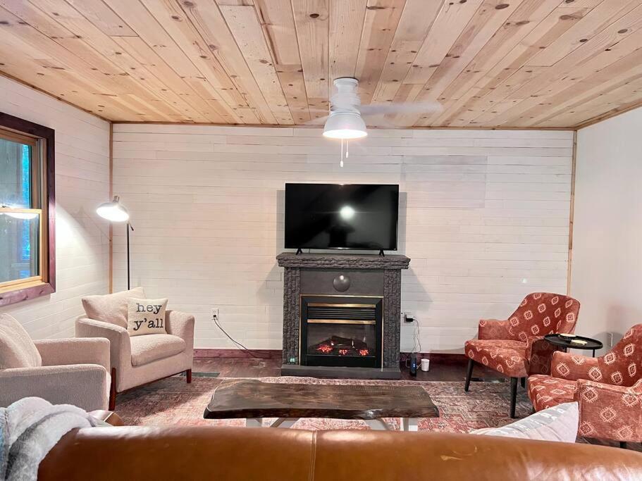 Close To Lake Blue Ridge, Hot Tub, Swing Beds Morganton エクステリア 写真