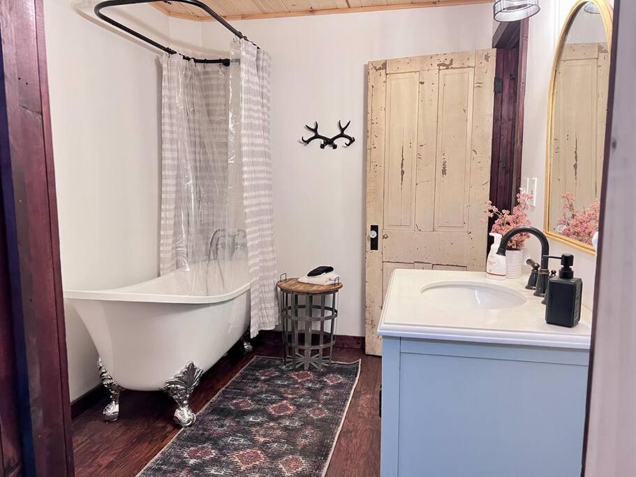Close To Lake Blue Ridge, Hot Tub, Swing Beds Morganton エクステリア 写真