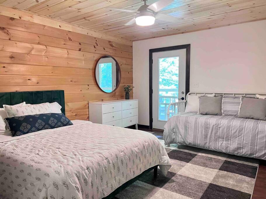 Close To Lake Blue Ridge, Hot Tub, Swing Beds Morganton エクステリア 写真